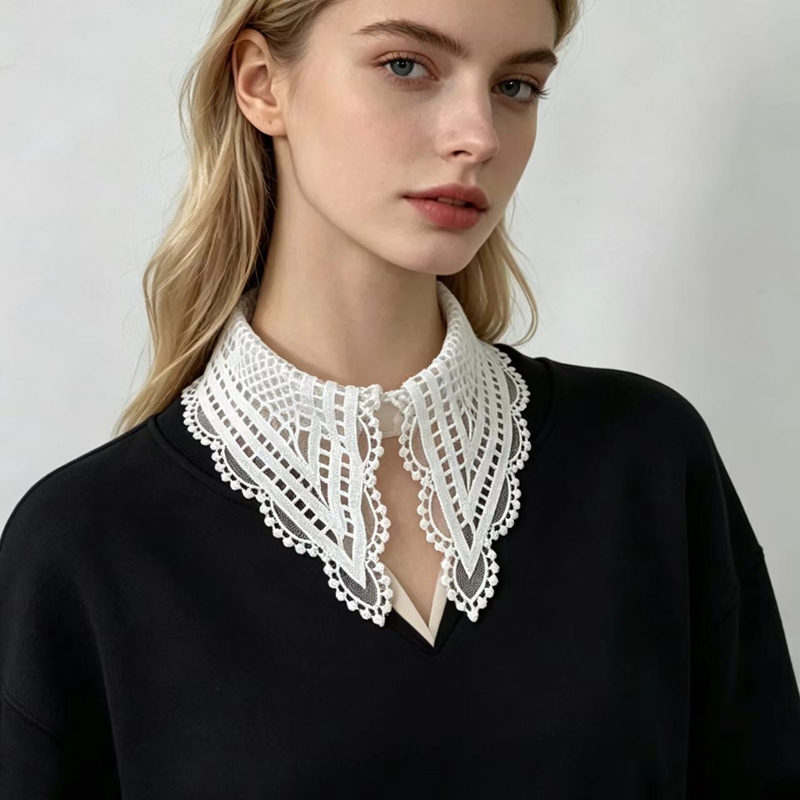 Lady White Ruffled False Colla - Shirts recension och pris